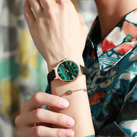 CURREN Creative Simplicity Women Watch Genuine Leather Elegant Women Watches Ladies Business Wristwatch Green