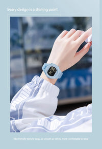 CURREN Woman Fashion Watches Fashion Sports Watch Silicone Strap 3ATM Waterproof Time Display Women's LED Digital Watch Gift